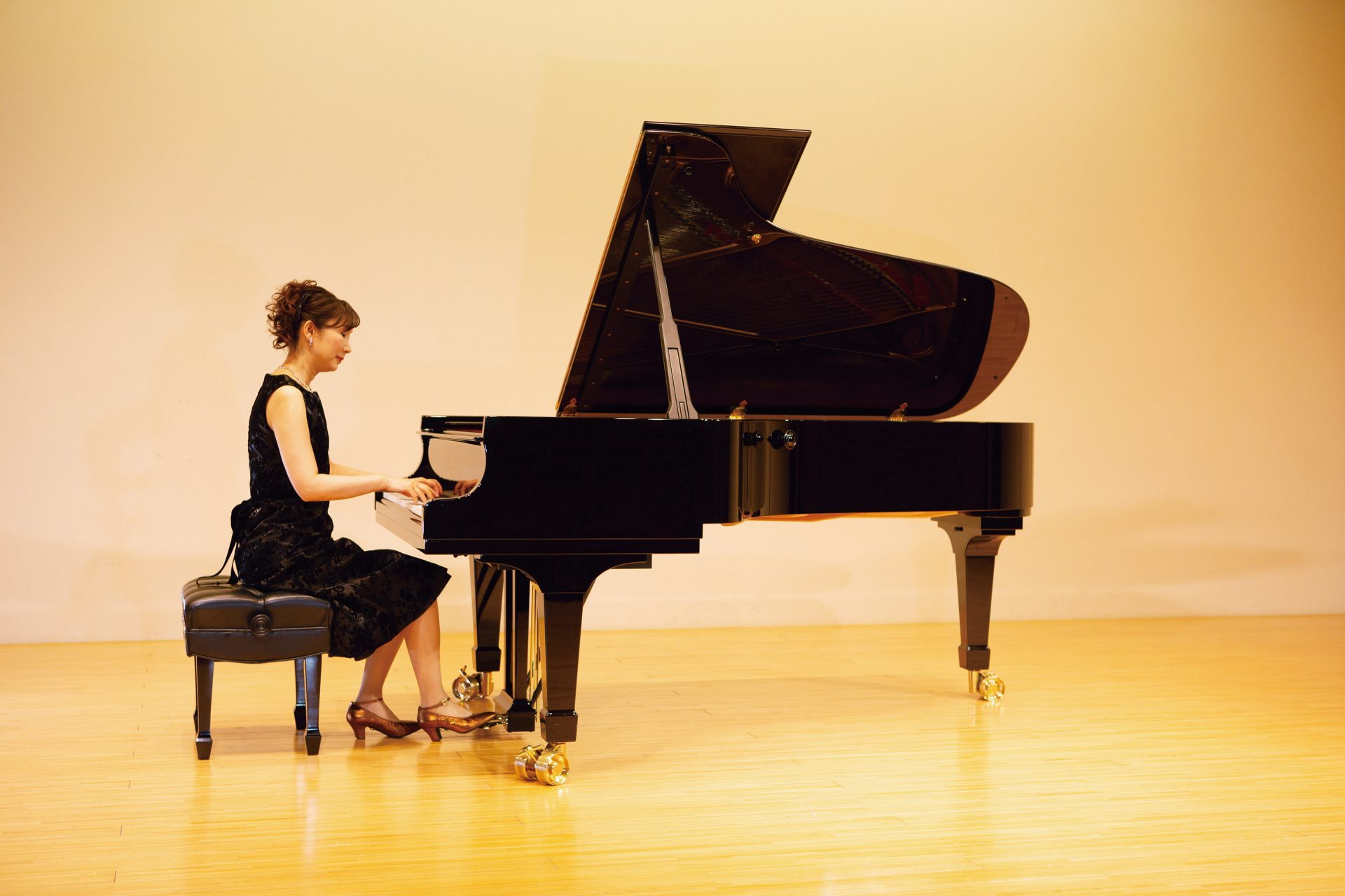 コーディネートのおすすめ！ピアノシューズ