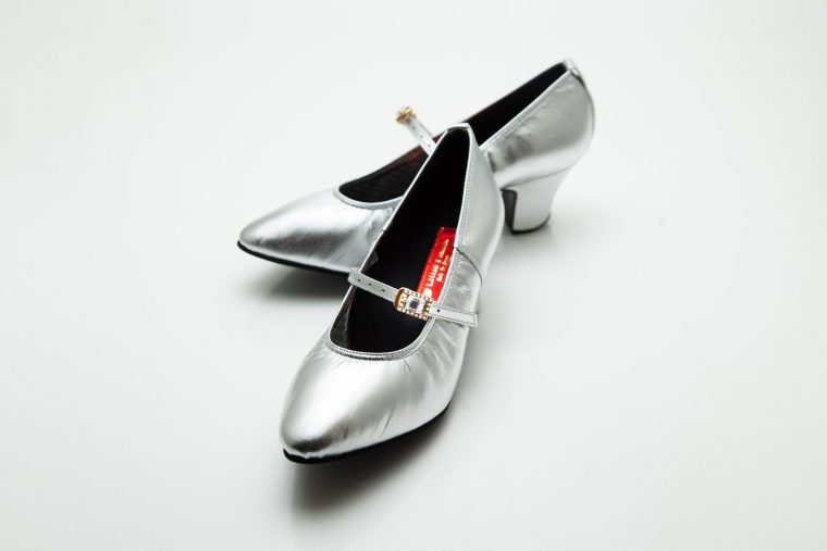 人気モデル ピアニスト用ピアノシューズ 入荷についてのお知らせ  